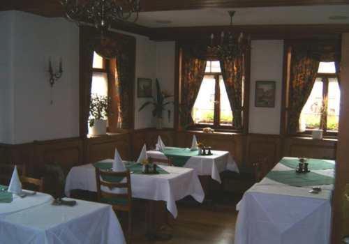 Landhotel Krone Königsbach-Stein エクステリア 写真