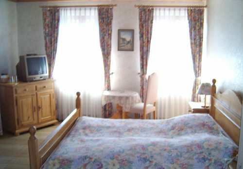 Landhotel Krone Königsbach-Stein エクステリア 写真